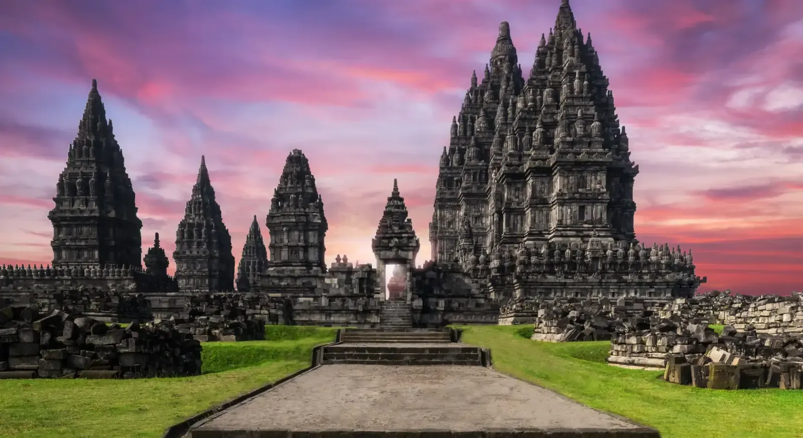 Yogyakarta: 2-Day Heritage & Jomblang Cave Adventure
