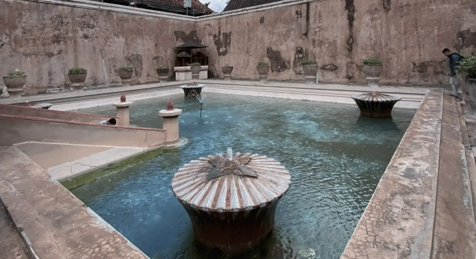 Yogyakarta Palace and Watercastle Guided Tour