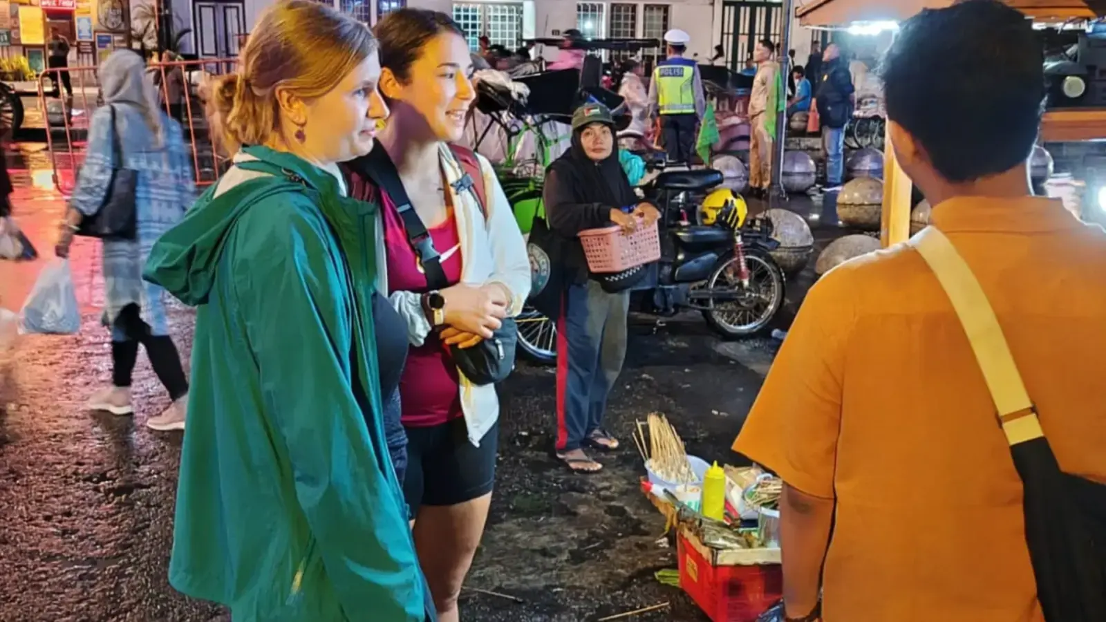 Street Food Tour - Tasting 8+ Dishes
