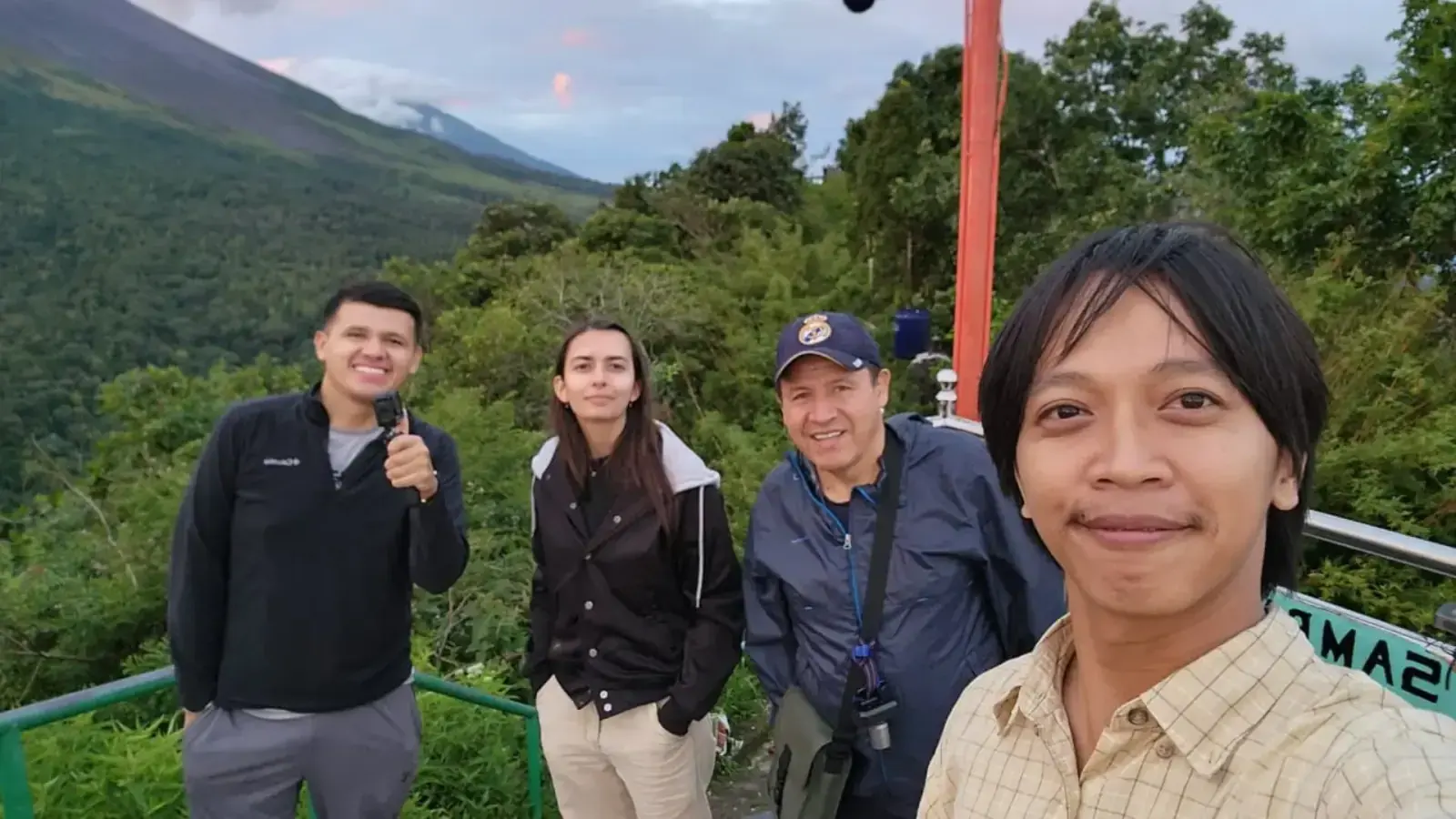 Sunrise Merapi Lava Viewing - Hiking
