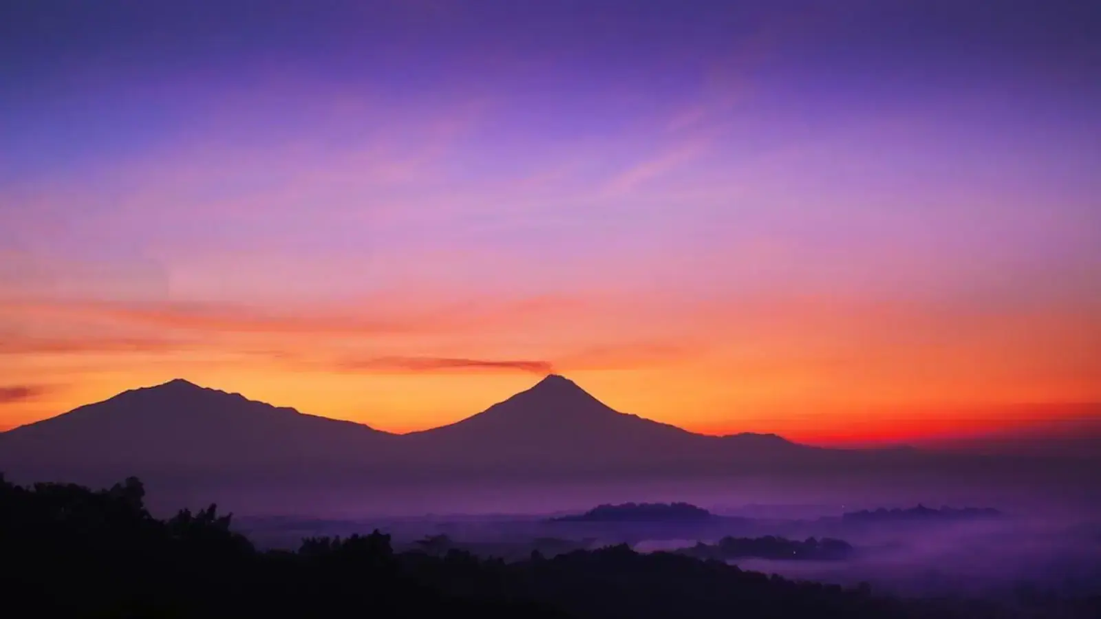 Sunrise Puthuk Setumbu Borobudur