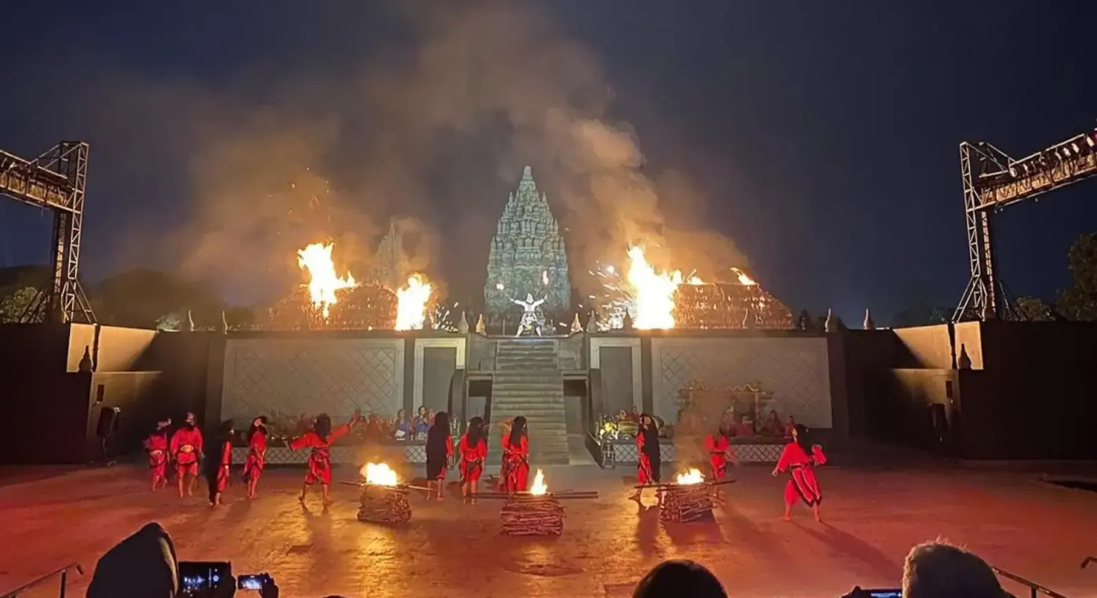 Ramayana Ballet Prambanan Show