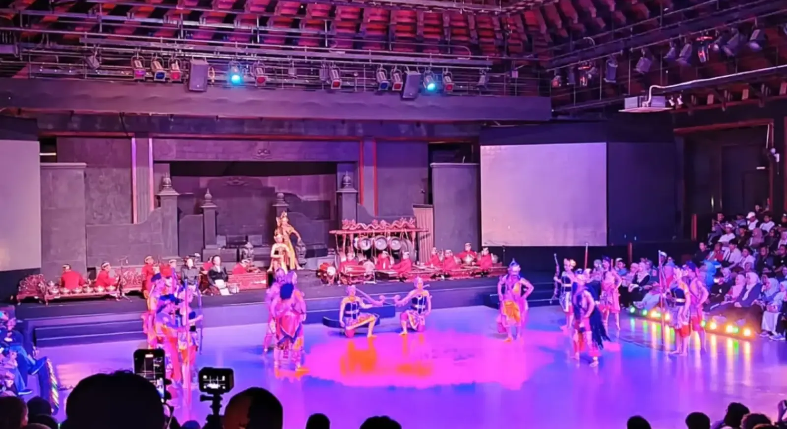 Ramayana Ballet Prambanan Show