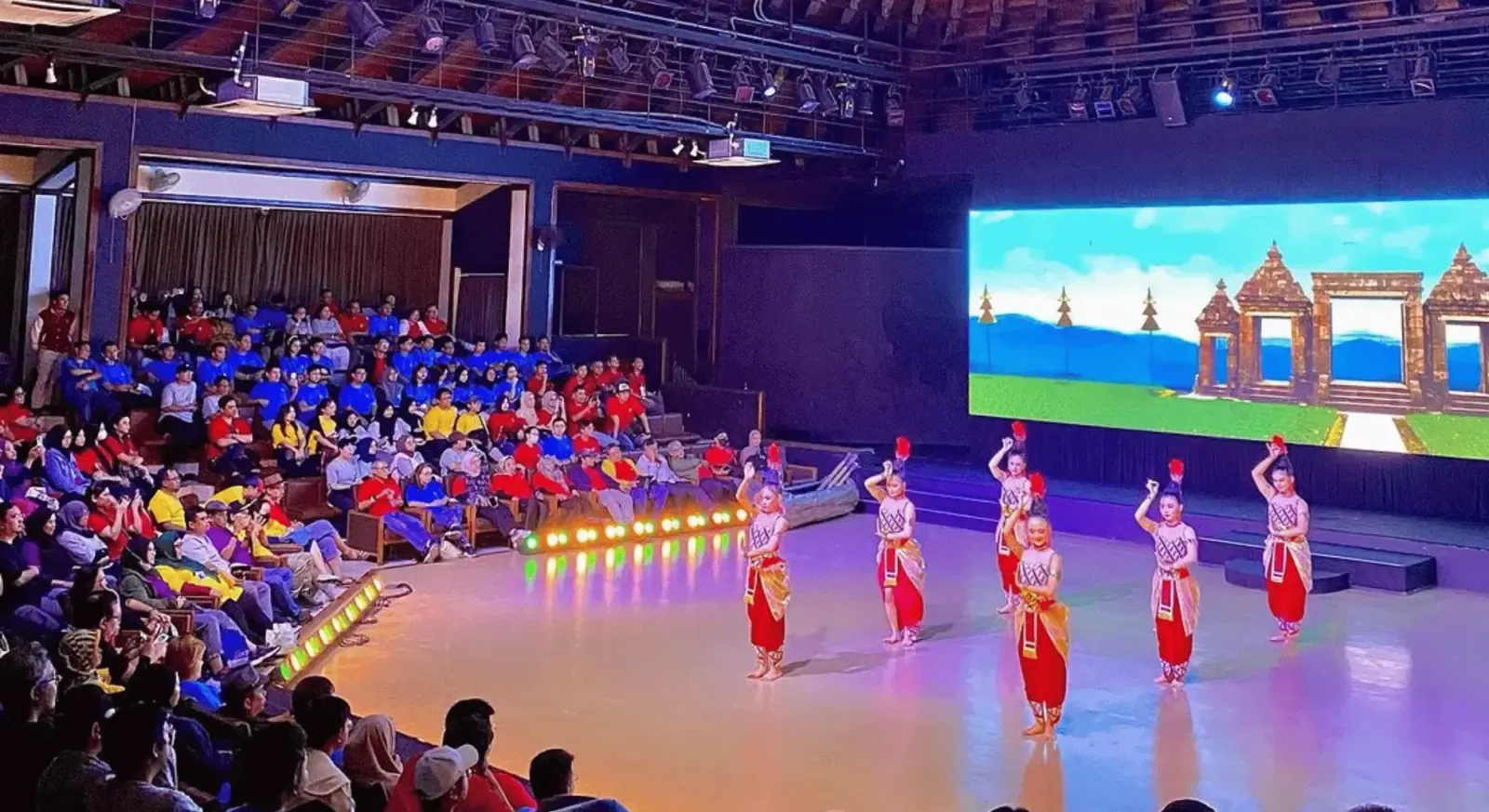 Ramayana Ballet Prambanan Show